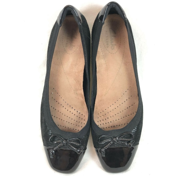 clarks bow shoes